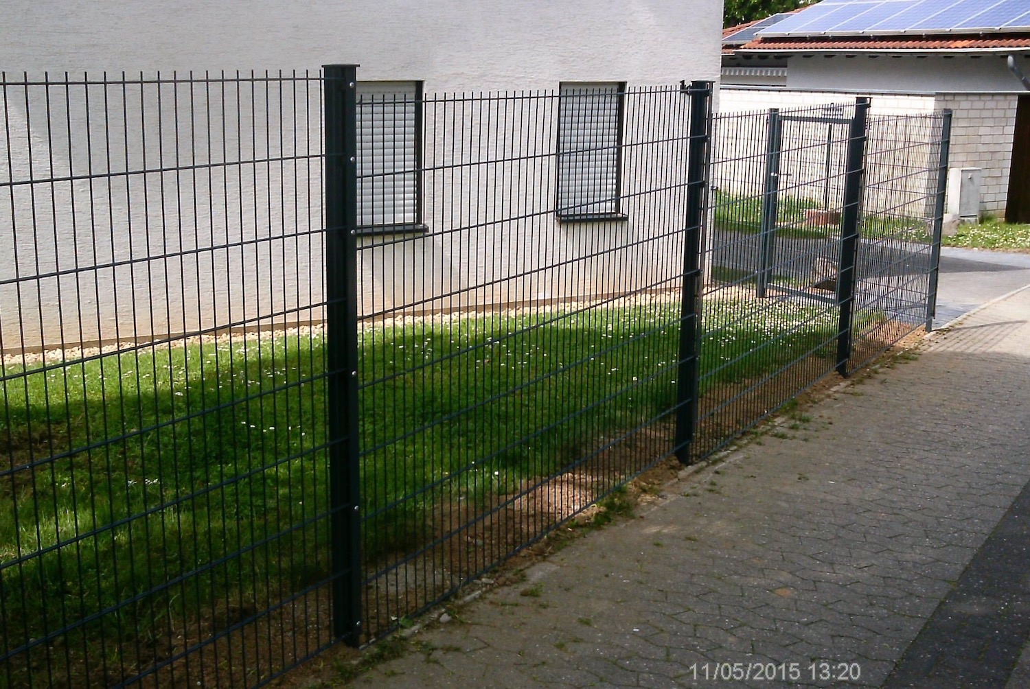 Einstabmatten-Zaun-Die-Gartengestalter.jpg